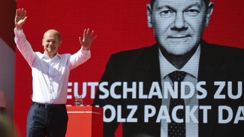 Partido SPD alemão está à frente dos conservadores em eleição para sucessor de Merkel