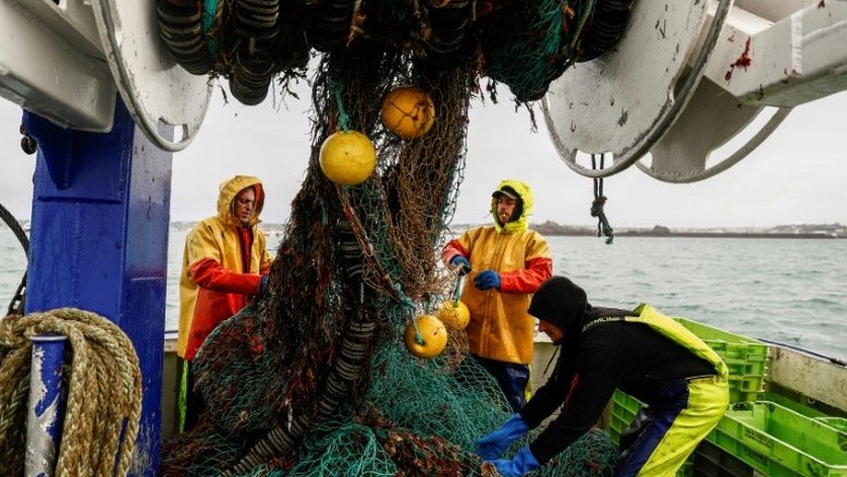 Reino Unido aceita 12 pedidos franceses de pesca em suas águas territoriais