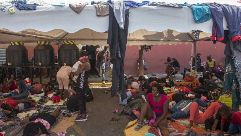 Em meio a adversidades, migrantes haitianos tentam fazer a vida no México