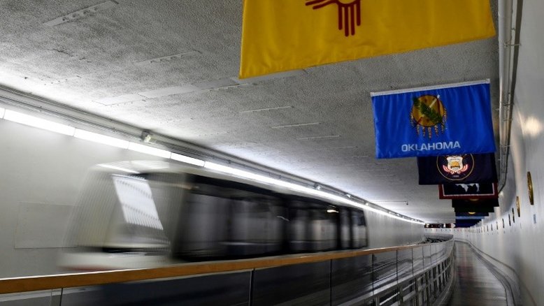 'O expresso da democracia' - a bordo do trem subterrâneo do Congresso dos EUA
