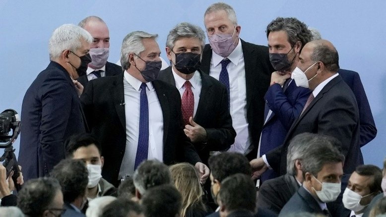 Fernández relança seu governo com novo gabinete após crise política na Argentina