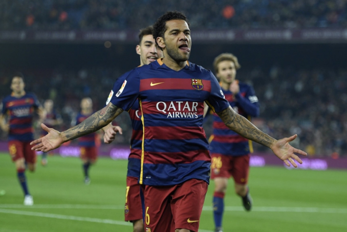 Daniel Alves reconhece dificuldade do Barcelona pelo título: 'Real
