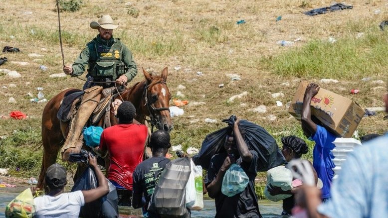 Imagens de migrantes maltratados 'não refletem' os EUA, diz secretário Mayorkas