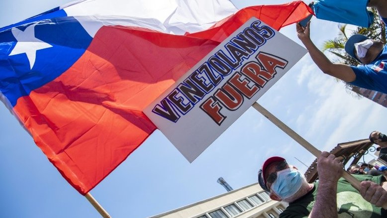 'Fora ilegais!': milhares protestam contra imigrantes no norte do Chile