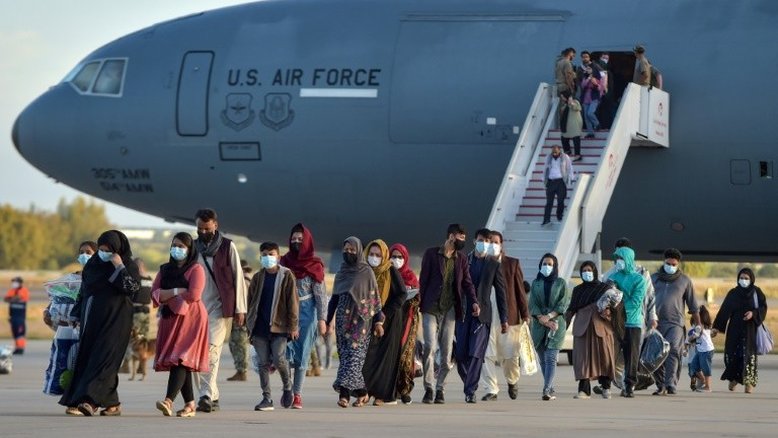 EUA anuncia que receberá 125 mil refugiados em 2022, o dobro de 2021