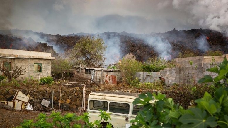 Mais de 6.000 pessoas foram removidas por erupção de vulcão nas Canárias