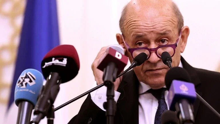 França chama a consultas embaixadores nos EUA e na Austrália