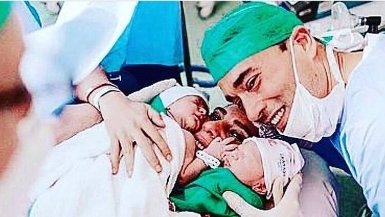 Marido de Andréia Sadi revela ciúmes: 'Mais atenção para os moleques do que pra mim'