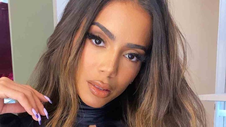 Após Anitta dizer que não faz ideia de quanto dinheiro tem, saiba valor do patrimônio da cantora