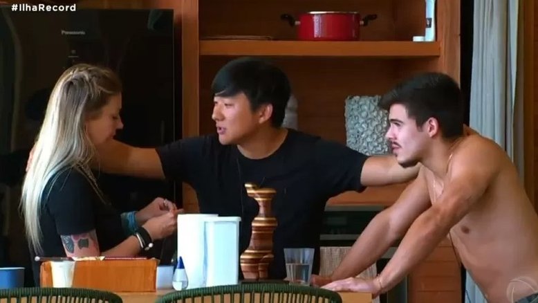 Antonela rebate comentário de Thomaz sobre casamento de Pyong Lee: 'Saco cheio'