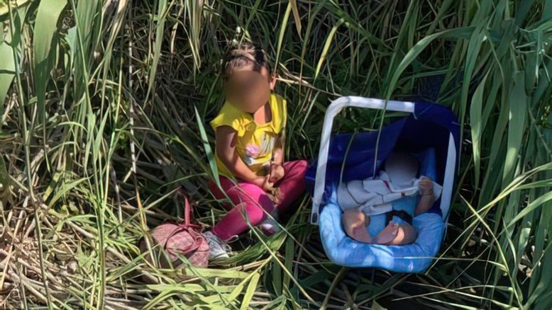 Crianças são encontradas abandonadas na fronteira entre EUA e México