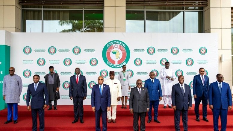 Países da África Ocidental pedem eleições em seis meses na Guiné
