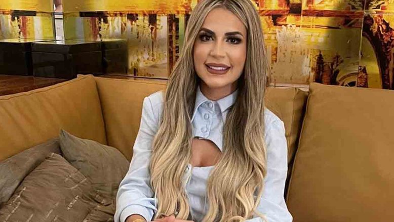 Deolane Bezerra curte show sertanejo com seu novo namorado; veja fotos