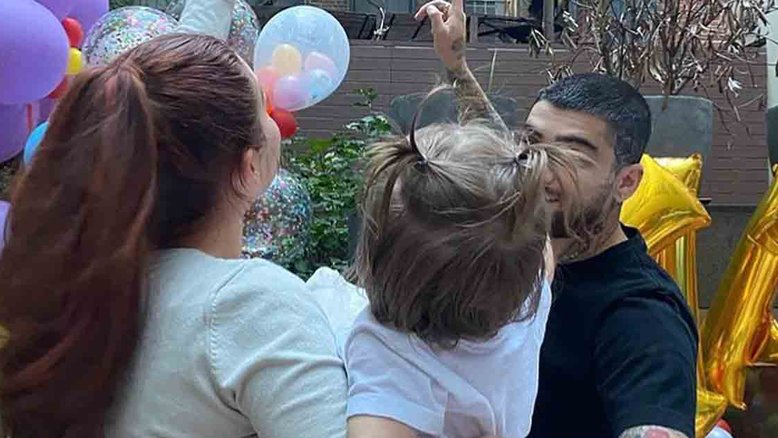 Gigi Hadid e Zayn Malik comemoram primeiro aniversário da filha