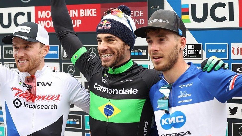 Henrique Avancini vence etapa da Copa do Mundo de MTB na Suíça: 'Estamos de volta'