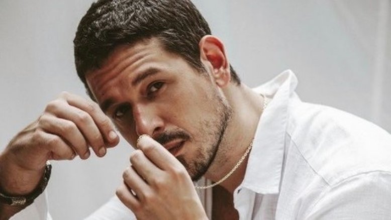 Após João Vicente revelar que chora transando, psicóloga diz que isso é comum entre os homens