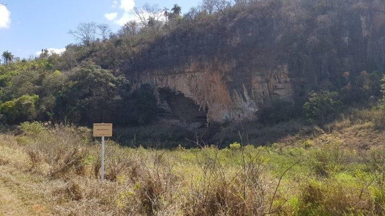 Por ameaçar sítio arqueológico, fábrica da Heineken em MG é embargada