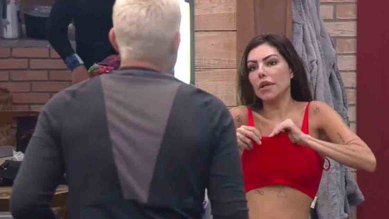 A Fazenda: MC Gui e Liziane batem boca: ‘Sua arrogante’