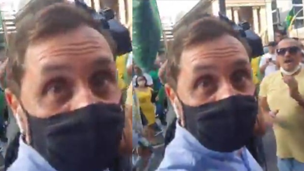 Repórter da CNN é hostilizado por bolsonaristas na Paulista: 'Estamos tristes'
