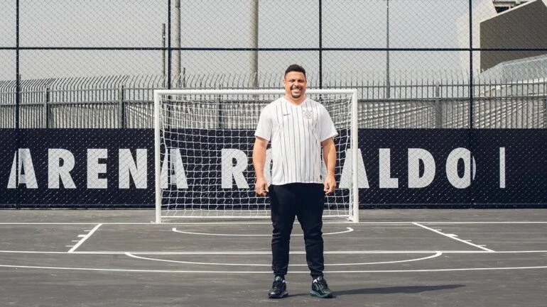 Ronaldo será o próximo ídolo do Corinthians a ter busto no Parque São Jorge