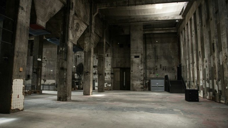 Berghain, templo da noite e da música eletrônica em Berlim, reabre as portas