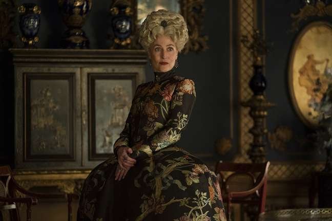Divulgadas imagens da segunda temporada de 'The Great', que tem participação de Gillian Anderson 17 Divulgadas imagens da segunda temporada de 'The Great', que tem participação de Gillian Anderson