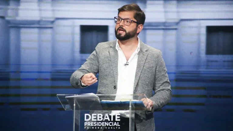 Candidatos chilenos de oposição prometem mudar sistema privado de pensões