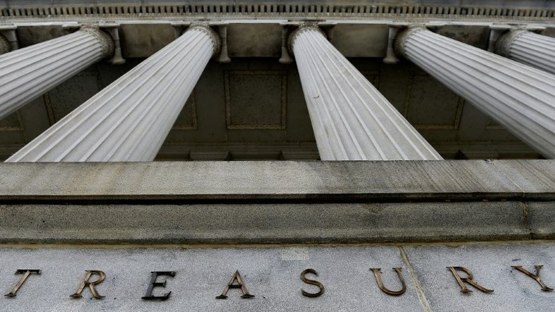 Déficit fiscal dos EUA caiu para quase US$ 2,8 trilhões em 2021