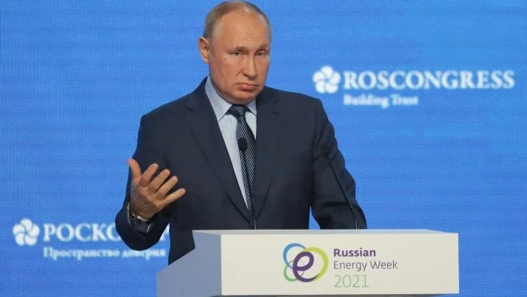 Putin afirma que Rússia está disposta a aumentar exportações de gás para a Europa