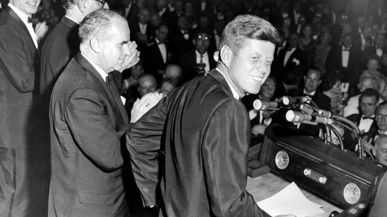 Biden adia publicação de arquivos sobre assassinato de John F. Kennedy