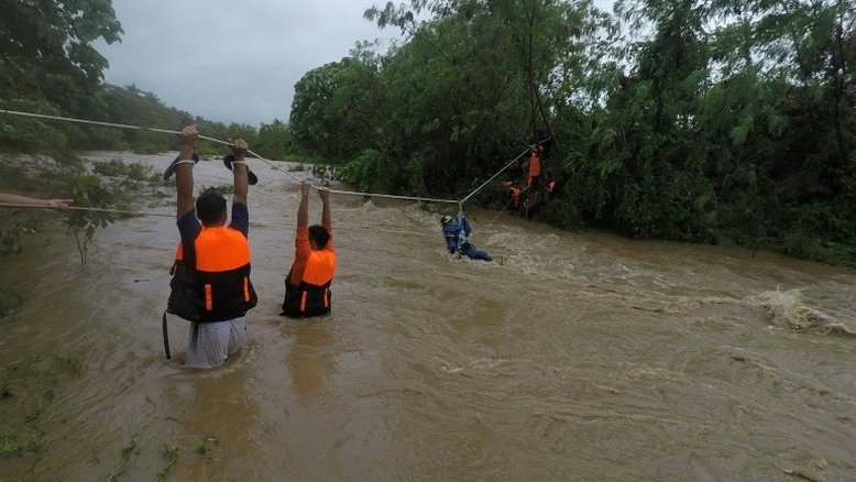 Filipinas eleva a 19 número de mortos após a passagem de tempestade tropical