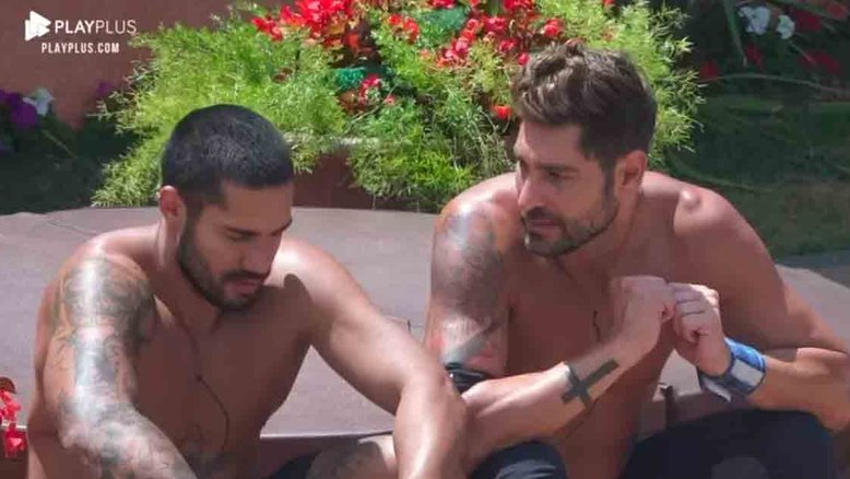 A Fazenda: Victor ironiza Dayane: ‘Só consegue beijar mulher quando está bêbada’