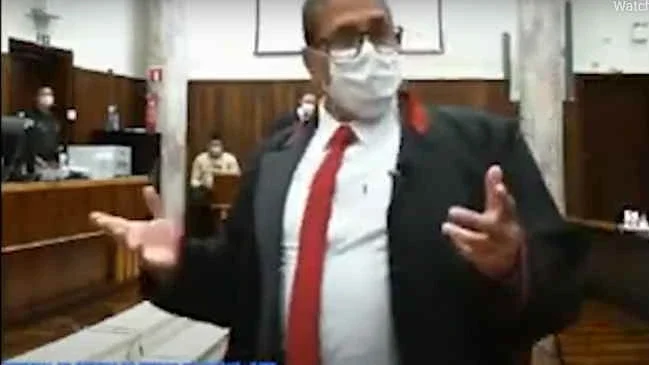 Vídeo: "Estou cagando se o senhor está se ofendendo", diz promotor a advogado em Curitiba