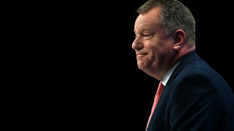 Londres busca acalmar tensão e apresenta nova versão do protocolo norte-irlandês