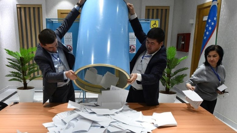 Presidente do Uzbequistão é reeleito com 80% dos votos