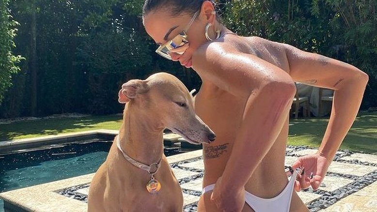 Anitta sobre morar nos EUA: 'Beijo um monte de boca; no Brasil, é tudo controlado'