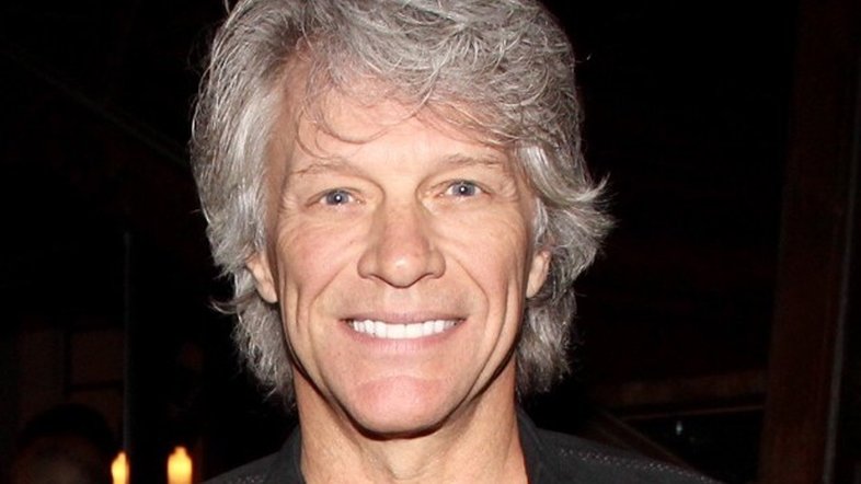 Bon Jovi é diagnosticado com Covid-19 minutos antes de show nos EUA