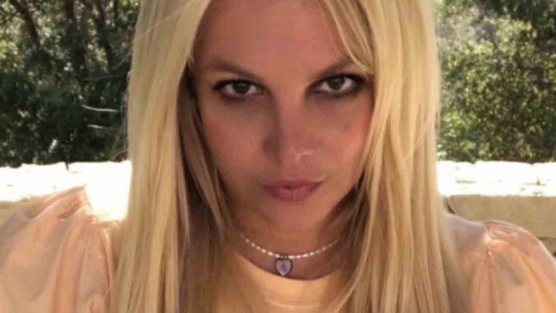 Investigação afirma que pai de Britney Spears grampeou quarto da cantora sem autorização