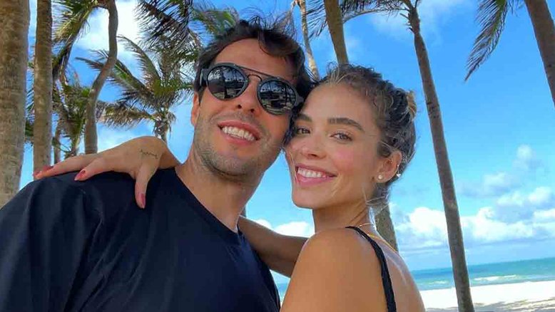 Carol Dias diz que está tentando engravidar novamente e mostra tatuagens em homenagem a Kaká