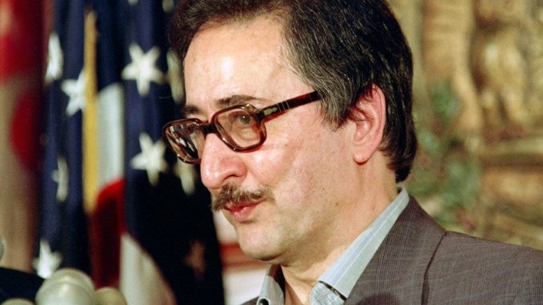 Abolhassan Banisadr, primeiro presidente da República Islâmica do Irã, morre aos 88 anos