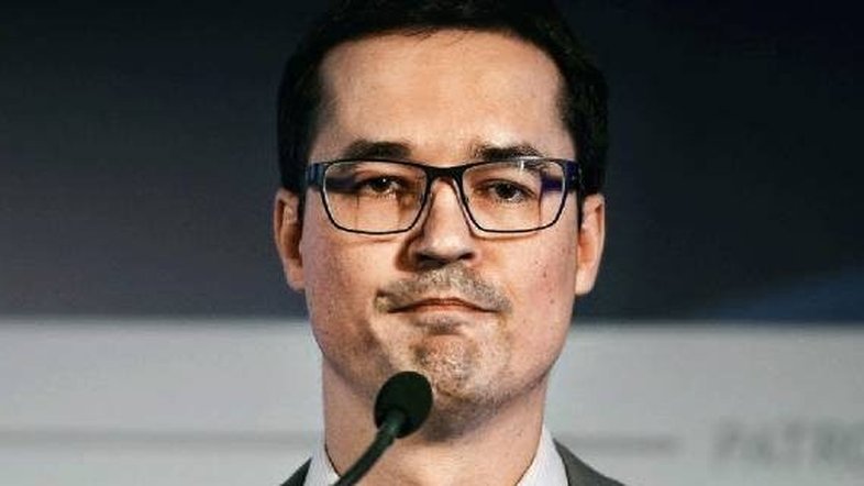 STF convoca sessão para julgar decisão que dá vaga de Deltan na Câmara a suplente do Podemos