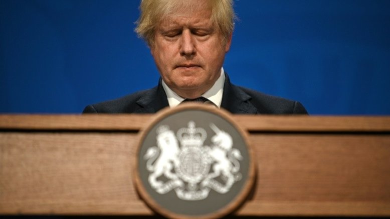 Parlamento britânico aponta 'fracasso' do governo no início da pandemia