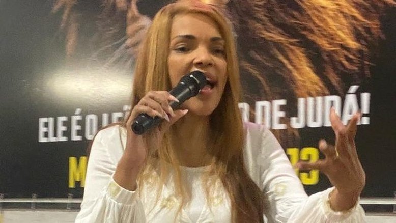 Namorado da ex-deputada Flordelis se declara: 'Vai passar, em nome de Jesus'