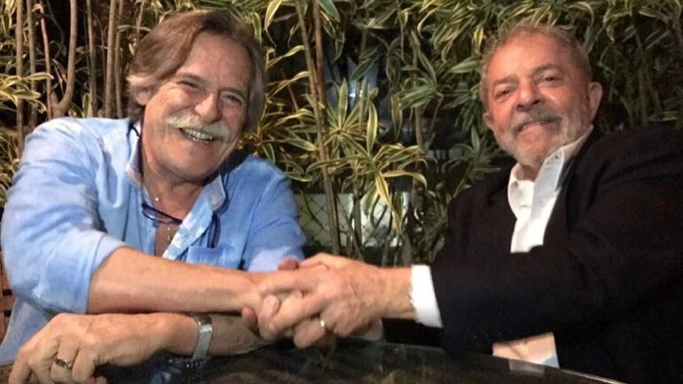 José de Abreu demonstra preocupação com Lula após presidenciável do Equador ser assassinado