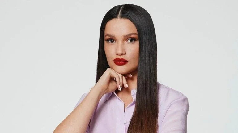 Juliette rebate internauta após crítica por ser cantora: 