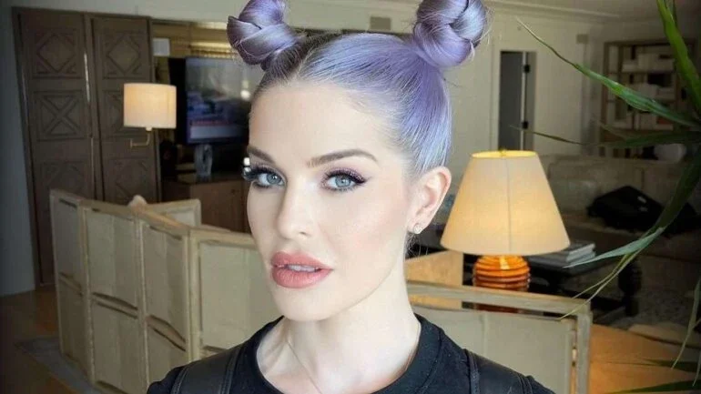 Kelly Osbourne retorna à reabilitação após quatro anos sóbria: 