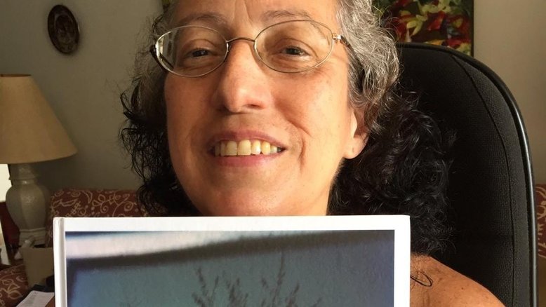 Aos 70 anos, morre Lizzie Bravo, brasileira que gravou com Beatles