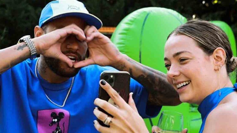 Neymar homenageia ex, Carol Dantas: ‘Minha companheira’