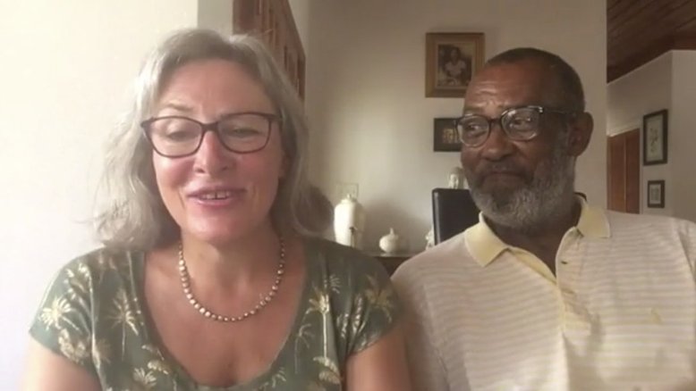 Quarenta anos depois de ser separado por racismo, casal resolve se casar