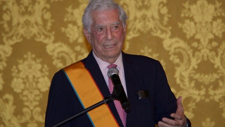 Presidente do México questiona supostos pagamentos da FIL a Vargas Llosa